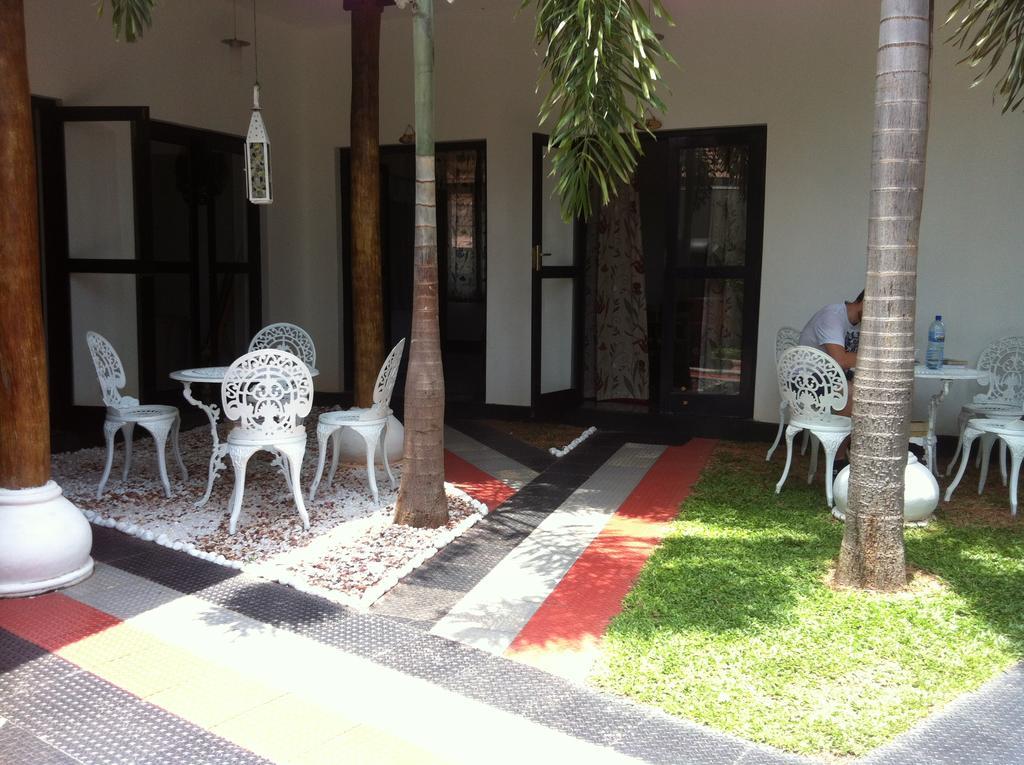 Friends Guesthouse Kudapaduwa Экстерьер фото