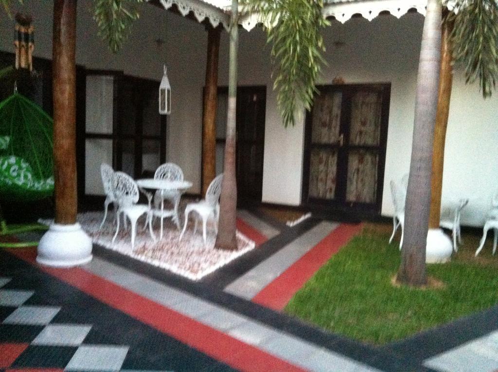 Friends Guesthouse Kudapaduwa Экстерьер фото